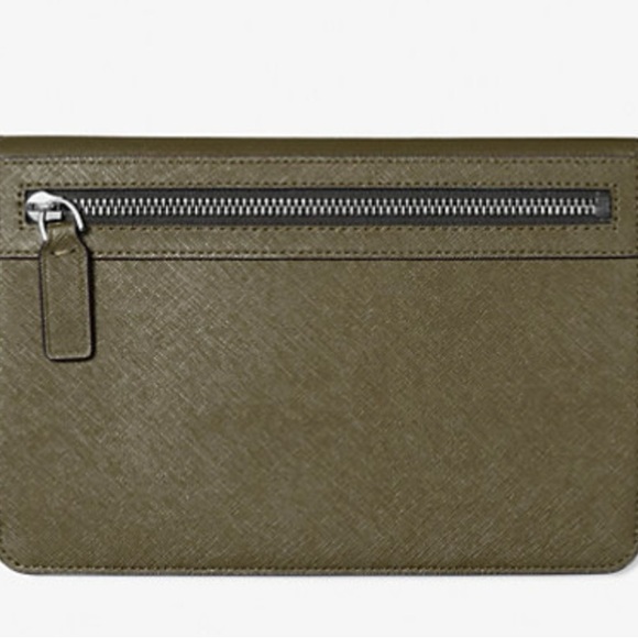 Michael Kors Olive Men's Bag - Picture 5 of 10